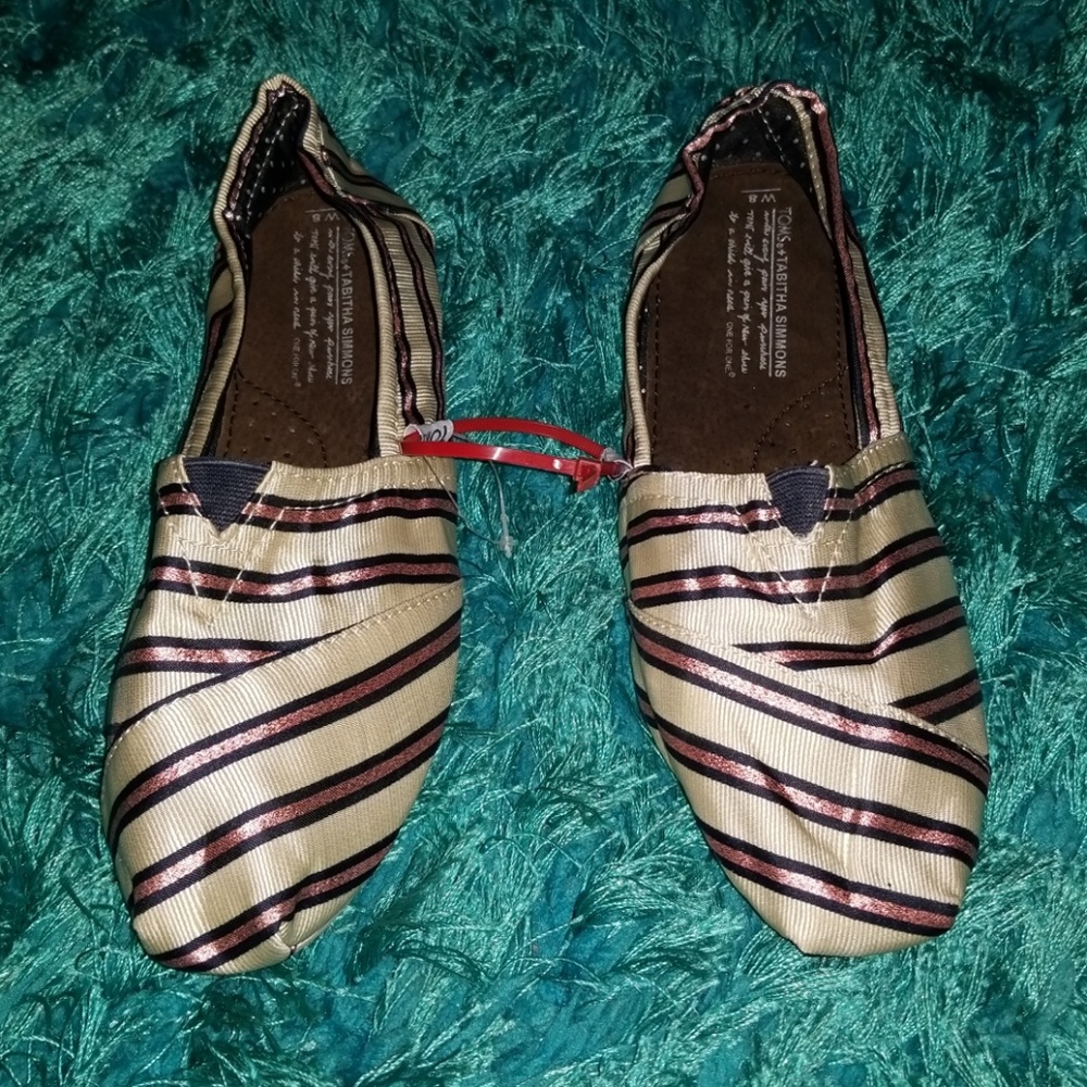 Toms